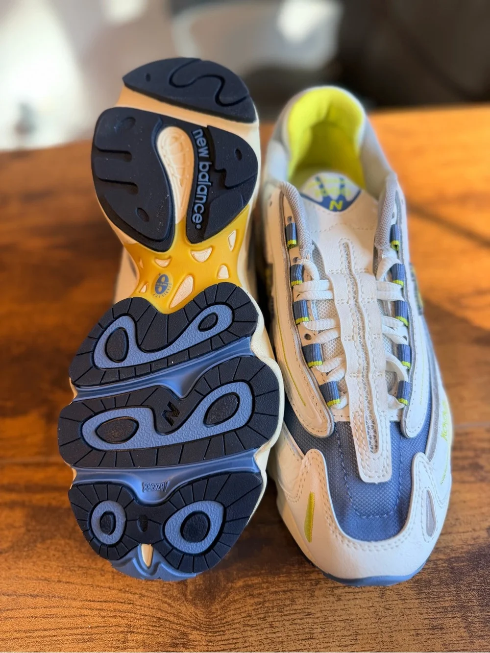 New Balance lightweight sneakers
